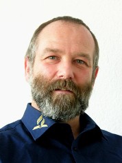 Pastor Dr. Heinz-Ewald Gattmann,