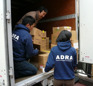 Hilfsgüterverteilung durch ADRA Japan 	