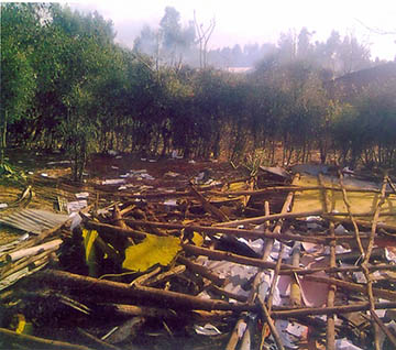 Niedergebranntes Kirchengebäude, Region Asendabo
