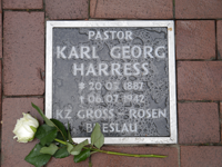 Gedenktafel für das NS-Opfer Pastor Hans Georg Harress