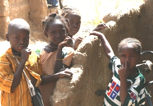 Flüchtlingskinder aus Mali in Niger
