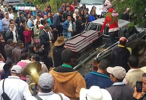 Beisetzung von Pastor Noe Gonzalez in Jalapa, Guatemala
