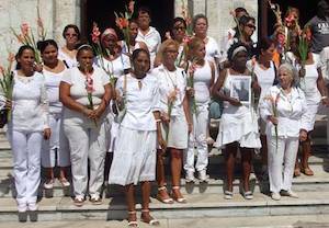 Friedlicher Protest für Menschenrechte der „Damas de Blanco“ („Damen in Weiss“)