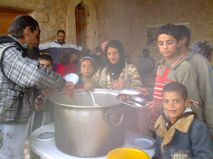 Suppenausgabe für Flüchtlinge in Syrien