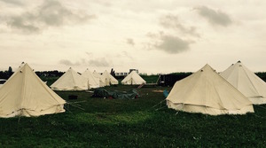Vom Sturm beschädigte Zelte der deutschen Pfadis in Estavayer-le-lac