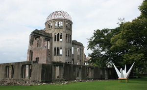 Friedensdenkmal in Hiroshima – Atombombenkuppel als Gedenkstätte im Friedenspark