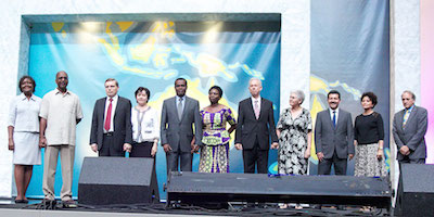 Vizepräsidenten mit ihren Partnern - von links: E. Simmons, A. Stele, G. Mbwana, G. Biaggi, A. De Los Santos, T. Lemon