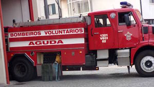 Löschfahrzeug der Feuerwehr in Portugal