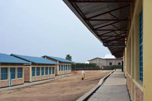 Einige der 112 neuen Klassenräume im Mahama Refugee Camp, Ruanda