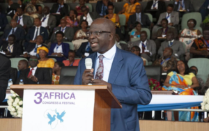 Dr. Ganoune Diop bei der Feier „Religionsfreiheit für alle“ in Ruanda.