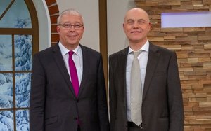Werner Dullinger und Johannes Naether, Präsidenten der Freikirche der Siebenten-Tags-Adventisten in Deutschland