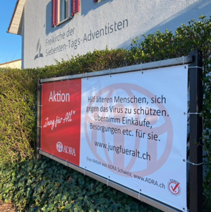 Banner der Aktion «Jung für Alt» der ADRA-Ortsgruppe in Aarau