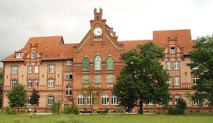 „Alte Schule“ auf dem Campus der Theologischen Hochschule Friedensau bei Magdeburg