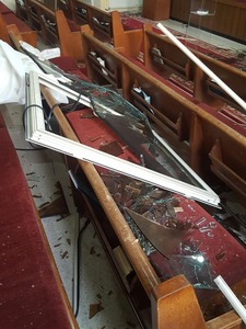 Verwüstung in der Kirchgemeinde Boucherieh der Adventisten in Beirut 