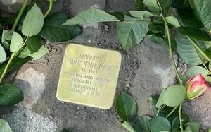 Stolperstein vor dem Adventhaus in Leipzig zum Gedenken an Manfred Wachenheimer, der 1942 im KZ Buchenwald ermordet wurde.