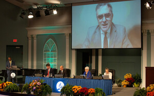 Erton Köhler, Exekutivsekretär der Weltkirchenleitung, wurde zur Jahressitzung (Hybridveranstaltung) aus Brasilien zugeschaltet.