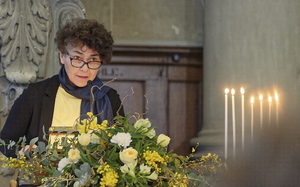 Hannah Einhaus beim Interreligiösen Friedensgebet in der Berner Heiliggeistkirche.