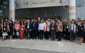 Treffen bei der Gründung der „World Chinese Christianity Alliance“ (WCCA) in Singapur.