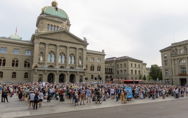 Rund 1000 Menschen protestierten in Bern gegen massive und zunehmende Christenverfolgung