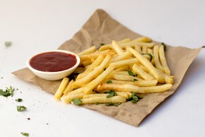 Ein hochverarbeiteter Klassiker: Pommes mit Ketchup