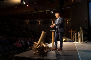 Reinhard Schwab bei seiner Predigt.