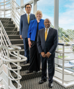 Leitungsteam der nordamerikanischen Adventisten (v.li.): Kyoshin Ahn, Exekutivsekretär, Judy R. Glass, Finanzverantwortliche, G.