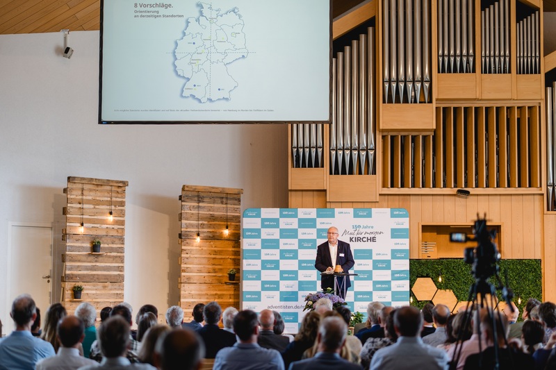 Gemeinsame Dienststelle der beiden adventistischen Verbände in Deutschland eingeweiht